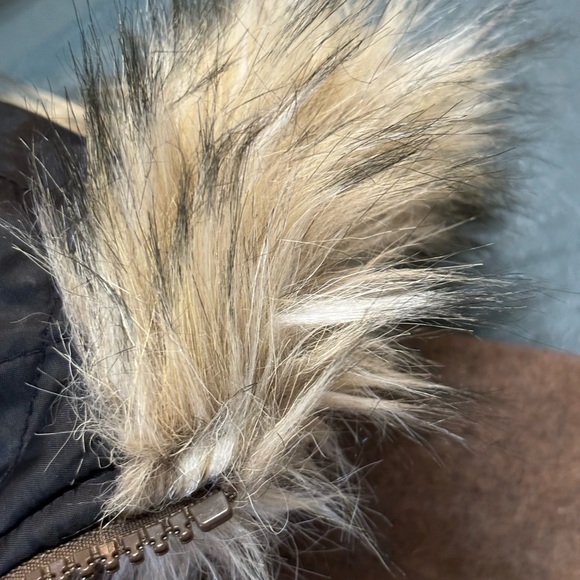 Women’s Carhartt Wool Jacket w/ Fur Lined Hood - Picture 9 of 9